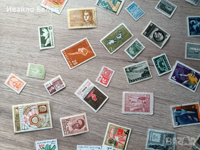 Колекция от 106 пощеснки марки СССР и БГ в класьор, снимка 10 - Филателия - 52556837