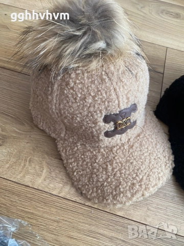 Зимна шапка, снимка 2 - Шапки - 52423427