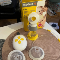 Електрическа помпа за кърма Medela solo, снимка 2 - Други - 44758387