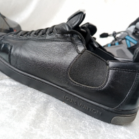 КАТО НОВИ LOUIS VUITTON® ORIGINAL LV TRAINER BLACK LEATHER SNEAKER 40 - 41, снимка 13 - Ежедневни обувки - 44465629
