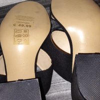 Нови сандали , снимка 4 - Дамски обувки на ток - 40370180
