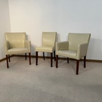 Столове изкуствена кожа бежови , снимка 2 - Столове - 44274742