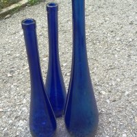 Лот от три старинни бутилки от кралско синьо/кобалтово/ стъкло , снимка 5 - Антикварни и старинни предмети - 41721943