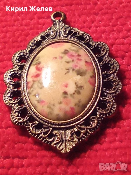СТАР ОРНАМЕНТИРАН БРОНЗОВ БЕЛ ЕПОК СТИЛ ФЛОРАЛЕН МЕДАЛЬОН АРТ ПЕНДАНТ с ЕМАЙЛ-ЛАК УКРАСА 56781, снимка 1