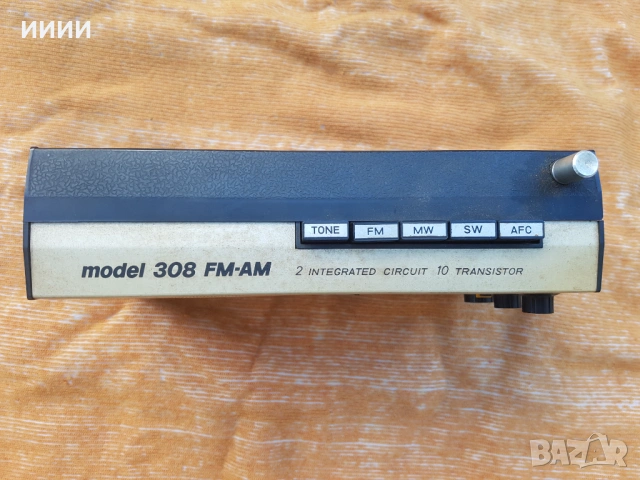 Радио транзистор SOKOL, снимка 2 - Радиокасетофони, транзистори - 53193624