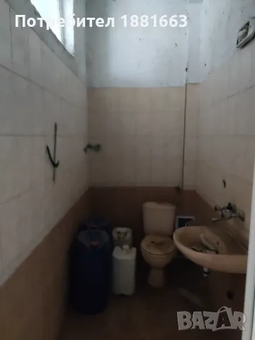 Под наем производствена сграда  1000 кв. м. и УПИ с площ 5000 кв. м.,, снимка 11 - Производствени сгради - 48933624