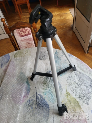Фотографски статив, тринога, снимка 5 - Чанти, стативи, аксесоари - 53578479