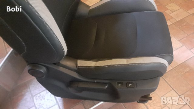 Предни седалки ситроен С4, снимка 2 - Части - 42054794