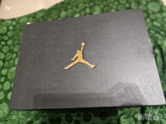 Мъжки кецове Nike Air Jordan 1 Low, снимка 9 - Кецове - 52355764