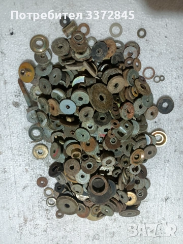 Крепежи за Мерцедес 124, снимка 5 - Части - 53615292