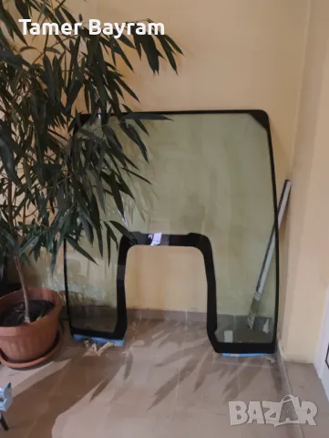 Стъкло предно за New Holland T175,215,250