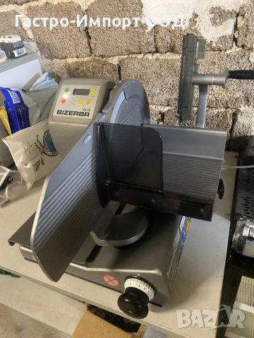 Слайс машина , снимка 2 - Обзавеждане на кухня - 53232759