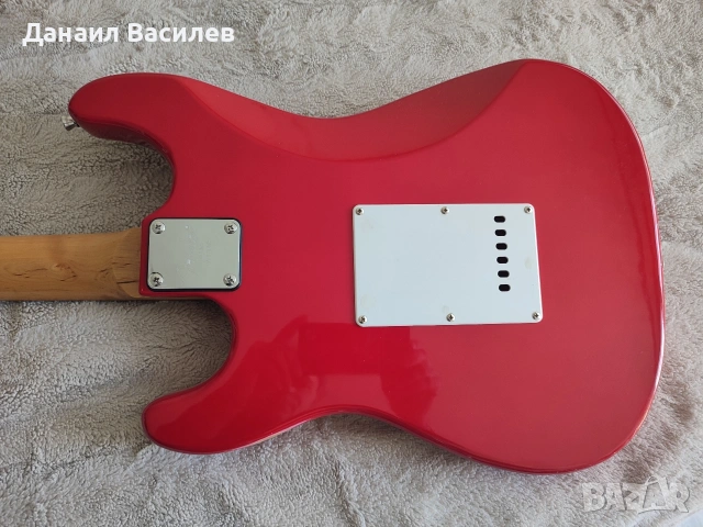 Продавам електрическа китара – Strat стил, снимка 7 - Китари - 53750107