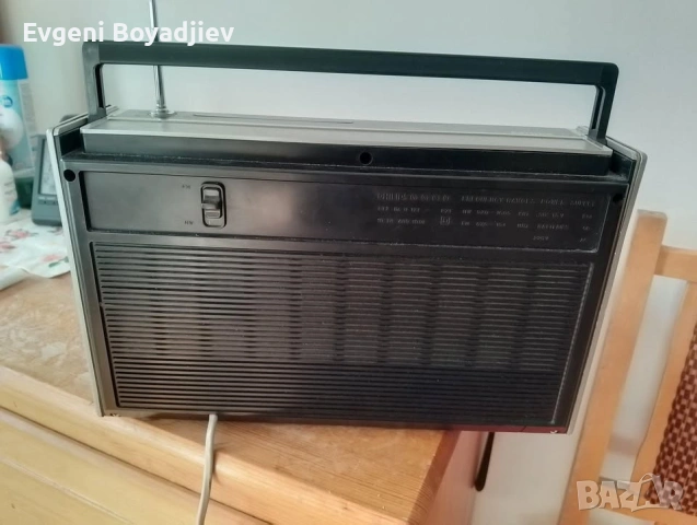 Винтидж радиокасетофон Philips, снимка 5 - Радиокасетофони, транзистори - 53381530