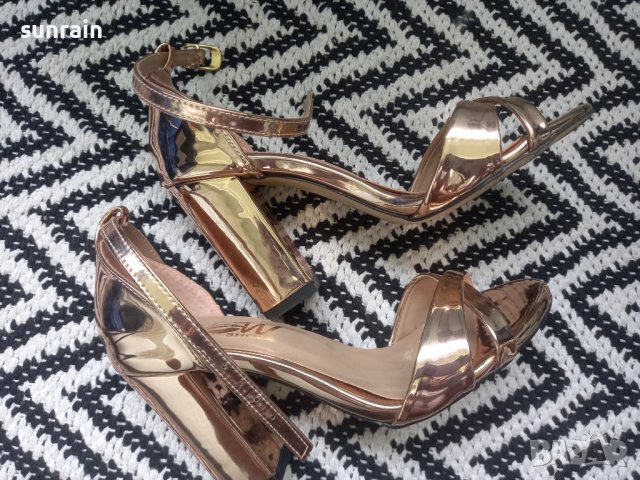 дамски обувки злато, снимка 1 - Дамски обувки на ток - 40954976