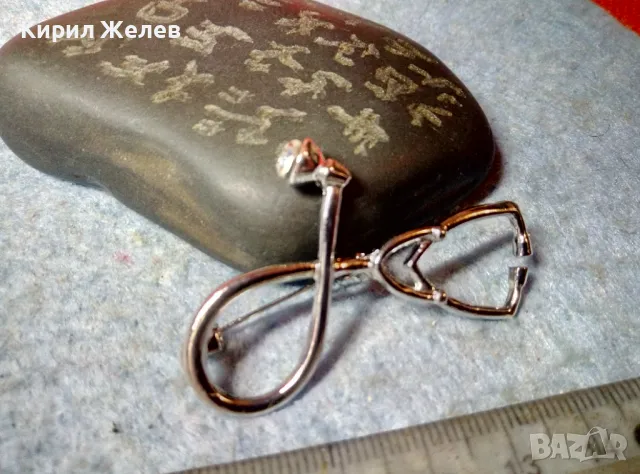 ИНТЕРЕСНА ФИГУРАЛНА ВИНТИДЖ АРТ СРЕБРИСТА БРОШКА с ФАСЕТИРАН КРИСТАЛ 31184, снимка 4 - Други - 48161206