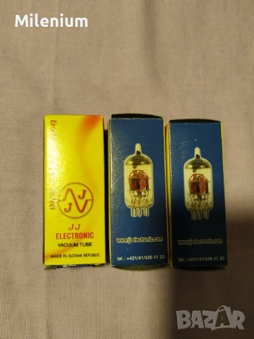 Радиолампи J J ECC82