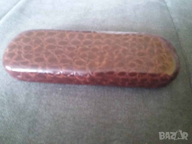 Дамски диоптрични рамки за очила с калъф, снимка 5 - Слънчеви и диоптрични очила - 35906500