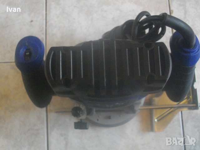 1200 Вата Оберфреза-Немска-LUX-С Водач-Като Нова-ОТЛИЧНА-Без Забележки-Ход 55мм-Цанга/Фрезер/Гайка, снимка 5 - Други инструменти - 42458252