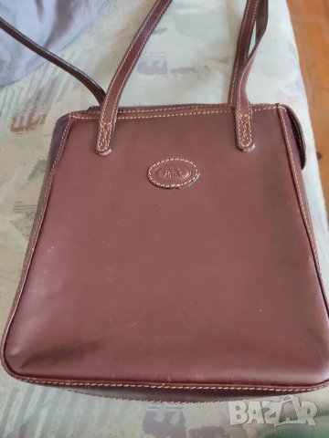 нова италианска кожена чанта на бранда the point 