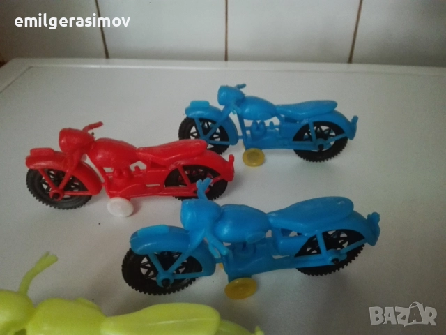 Детски играчки -  автобус ,влакче , луноход , моторчета., снимка 16 - Антикварни и старинни предмети - 48742950