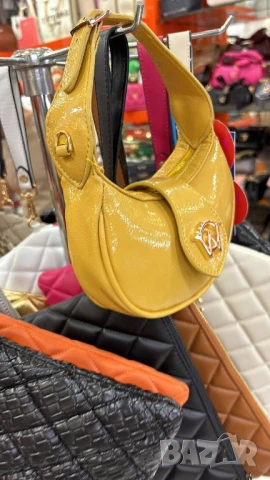 чанти guess chanel louis vuitton ysl saint laurent guess , снимка 8 - Чанти - 51040527