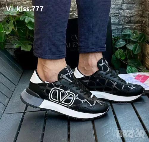 Нови обувки Valentino 