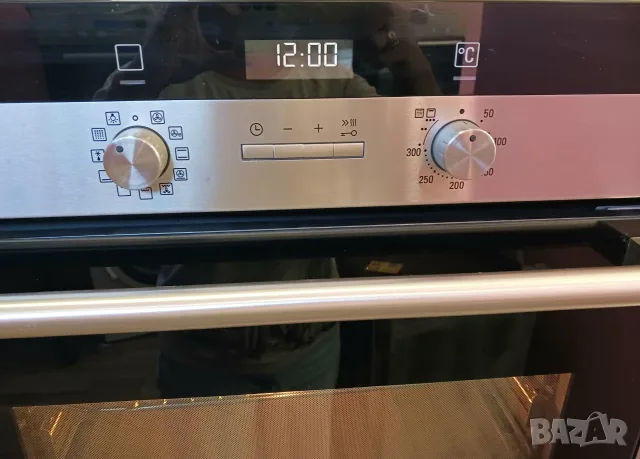 Фурна за вграждане  SIEMENS, снимка 3 - Печки, фурни - 56408972