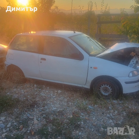 Фиат Пунто 1.2И 1995г / Fiat Punto 1.2I 1995g - На части, снимка 2 - Автомобили и джипове - 53701464