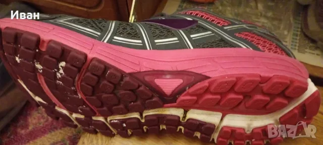 Brooks дамски маратонки , снимка 4 - Маратонки - 56140733