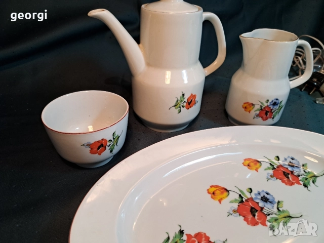 български порцелан плато чайник каничка и чаша 30/4, снимка 4 - Сервизи - 52730072
