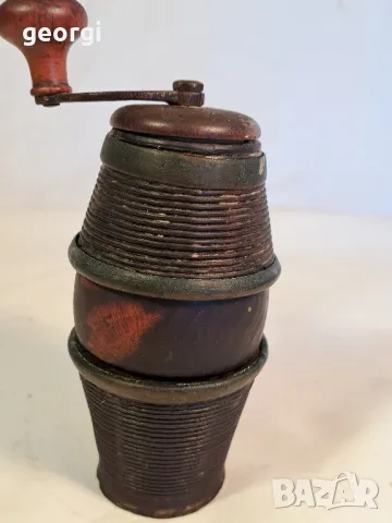 Стара дървена мелница за черен пипер   7/4, снимка 2 - Антикварни и старинни предмети - 49820506