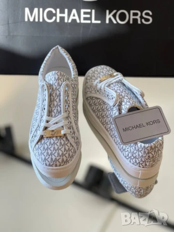 дамски маратонки guess, снимка 6 - Маратонки - 51428122