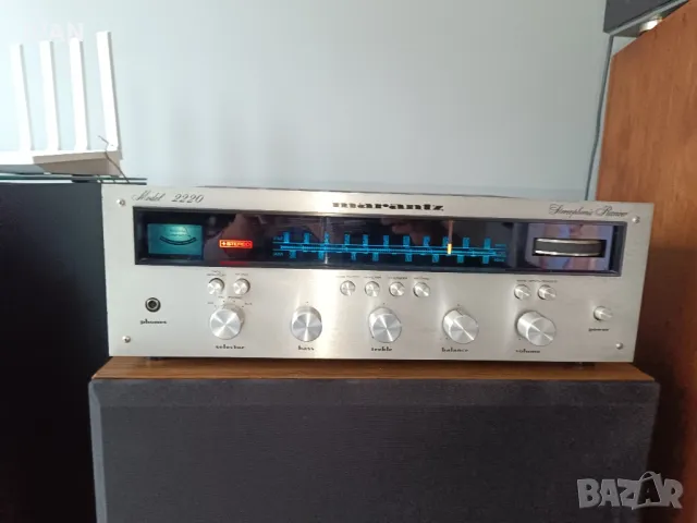 продавам усилвател marantz-2220