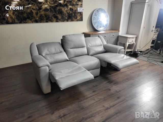 Италиански сив диван тройка Avola с електрически релакс механизъм, снимка 10 - Дивани и мека мебел - 53716857