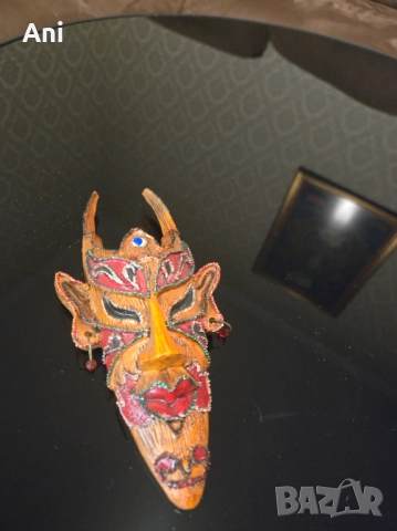 Стенен аксесоар за декор /дървена маска/ 