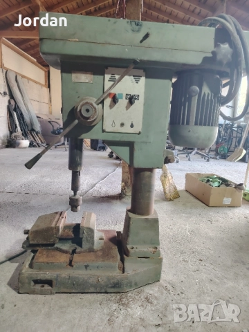 Настолна трифазна бормашина 