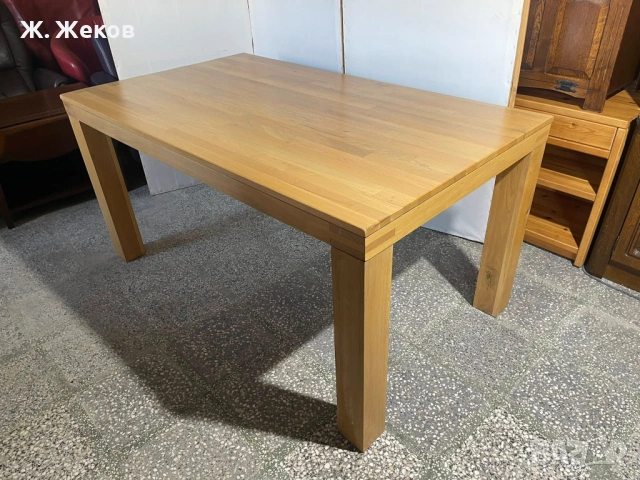 Дъбова трапезна маса