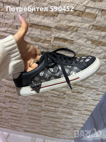 Оригинални сникърси Hugo Guess, снимка 9 - Маратонки - 53324138