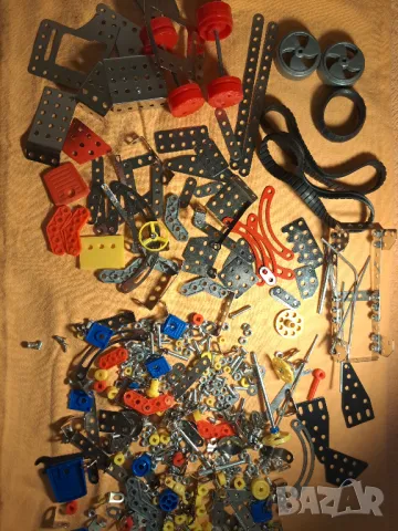 Части от метален детски конструктор, снимка 4 - Конструктори - 48886640