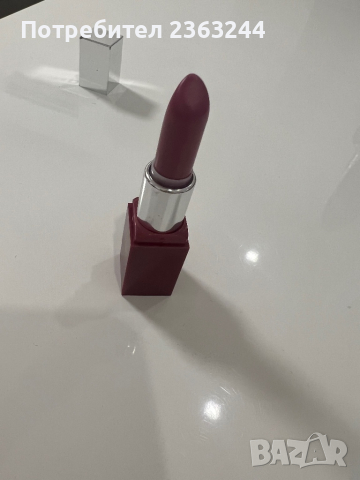 Червило Clinique, снимка 5 - Декоративна козметика - 44747070