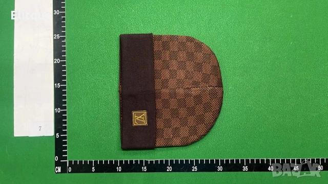 зимни шапки Louis Vuitton , снимка 2 - Шапки - 52717750