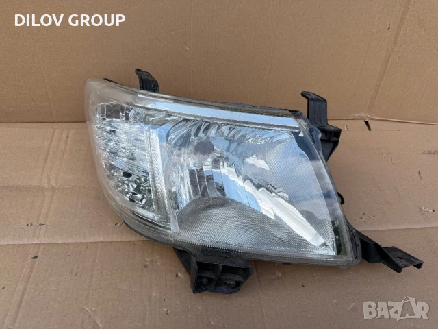 Фар Toyota Hilux 2011-2015