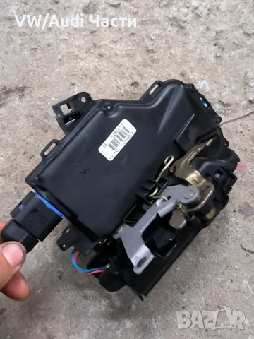 Задна лява брава механизъм ключалка врата за Голф 5 Пасат Джета VW Golf 5 Passat Touran 7L0839015, снимка 4 - Части - 50678280