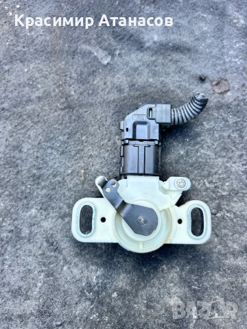 89690-05120. Сензор педал съединител за Тойота Авенсис T27. , снимка 2 - Части - 51395111