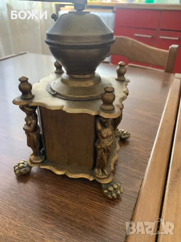 Антикварна месингова кафемелачка – уникат, снимка 2 - Колекции - 49420515