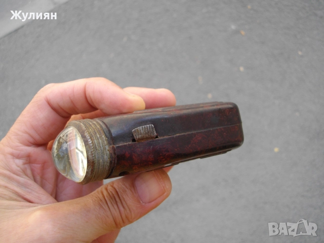 СТАРО КОЛЕКЦИОНЕРСКО БАКЕЛИТЕНО ФЕНЕРЧЕ С ДИНАМО ВЕРМАХТ WWII GERMANY, снимка 3 - Антикварни и старинни предмети - 51591735