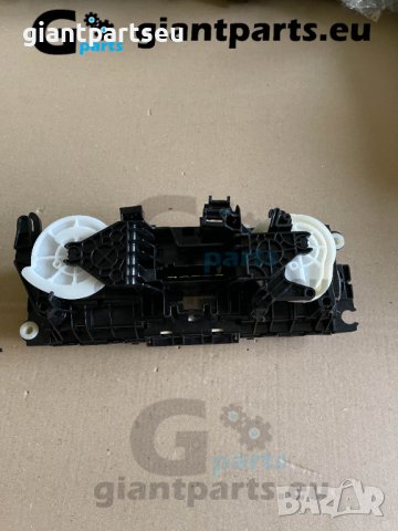 Управление климатик VW T5 , 7E0819045C9B9, снимка 4 - Части - 40139365