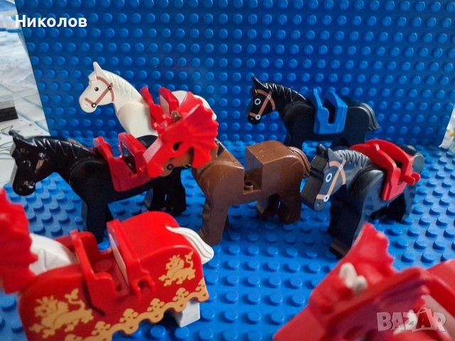LEGO коне + броони, снимка 2 - Конструктори - 53430109