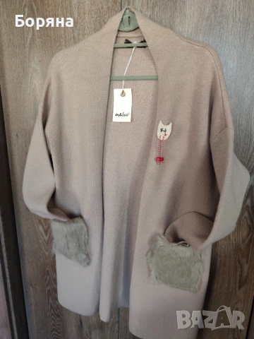 Нова бутикова жилетка камел с косъм от заек с брошка